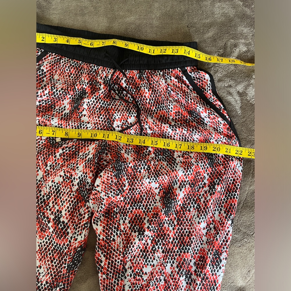 Calvin Klein Jogger Pants Red Black White Snake Print Drawstring Pants SZ S - Picture 11 of 15